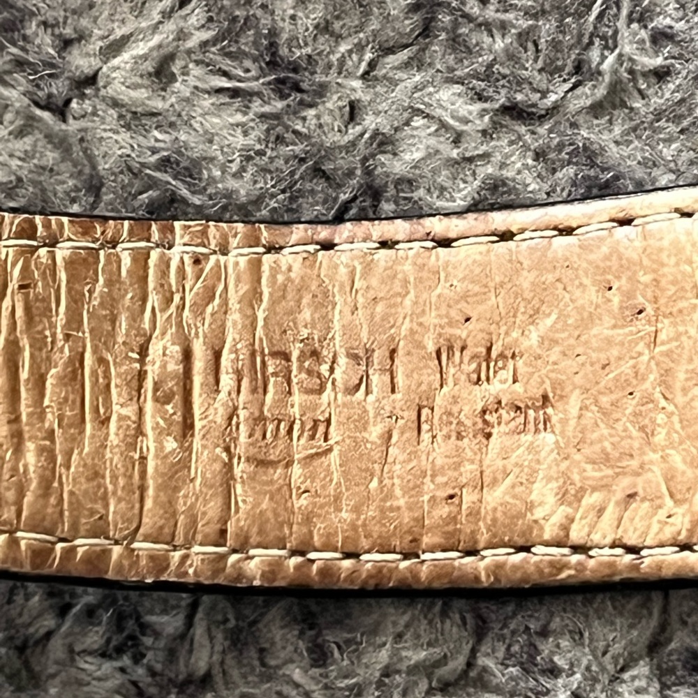 ‼️price dropped‼️ Vintage Disney Watch works Mickey Mouse leather croco watch. - Picture 5 of 10